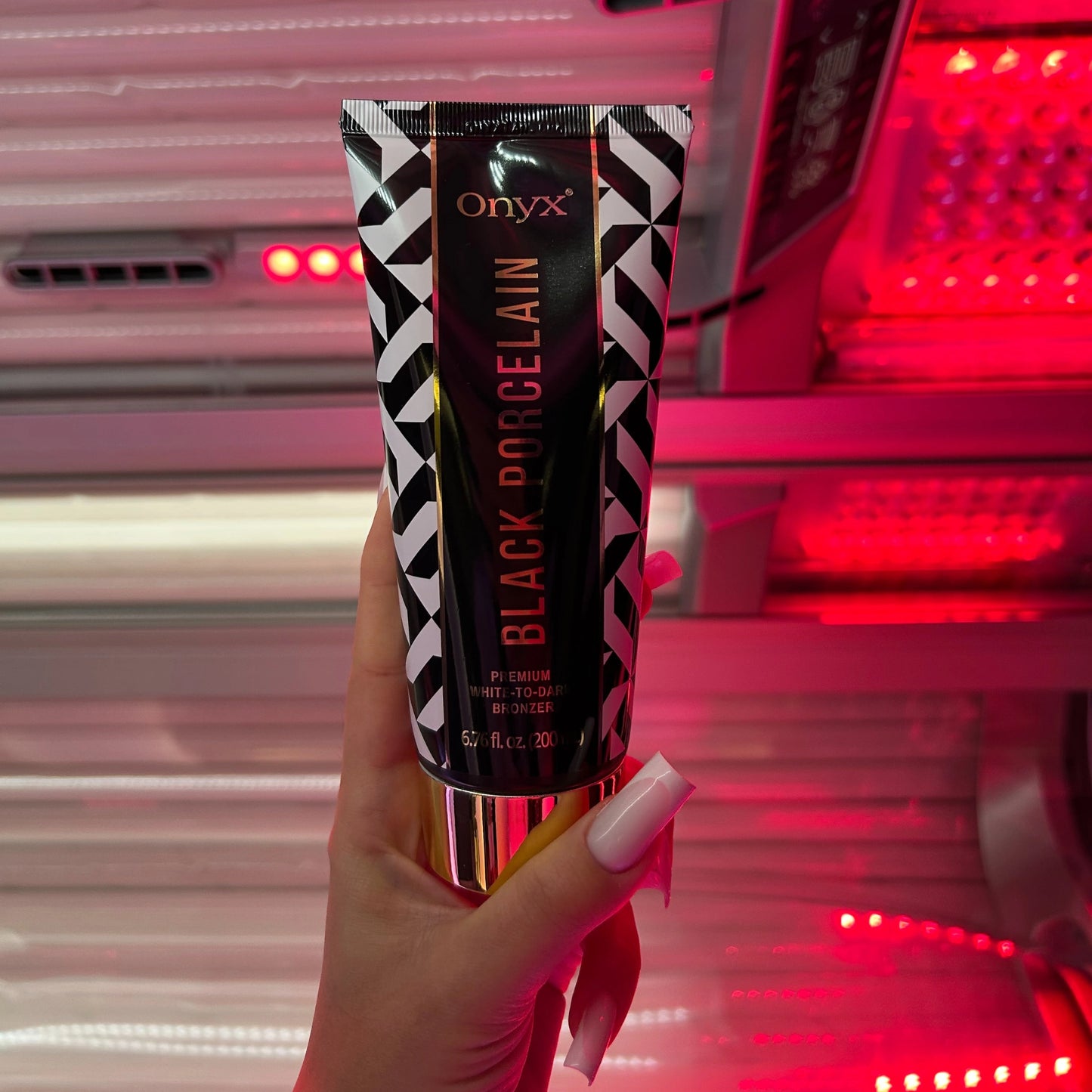 Black Porcelain Tanning Lotion | White Bronzer | Flawless Dark Tan