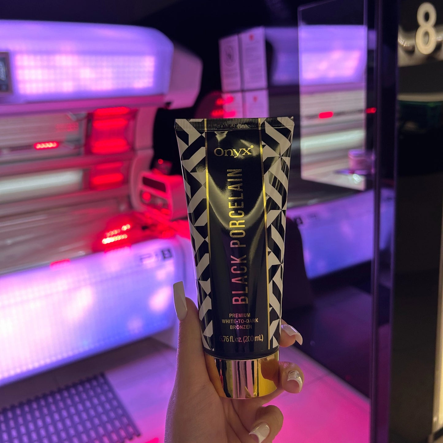 Black Porcelain Tanning Lotion | White Bronzer | Flawless Dark Tan